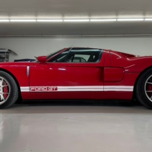 2005 Ford GT - Image 17