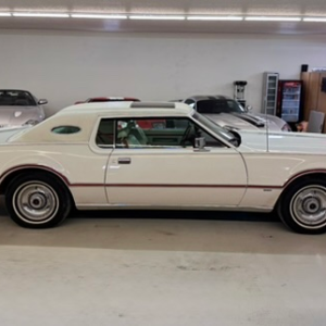 1976 "Lipstick" Lincoln Continental - Image 15
