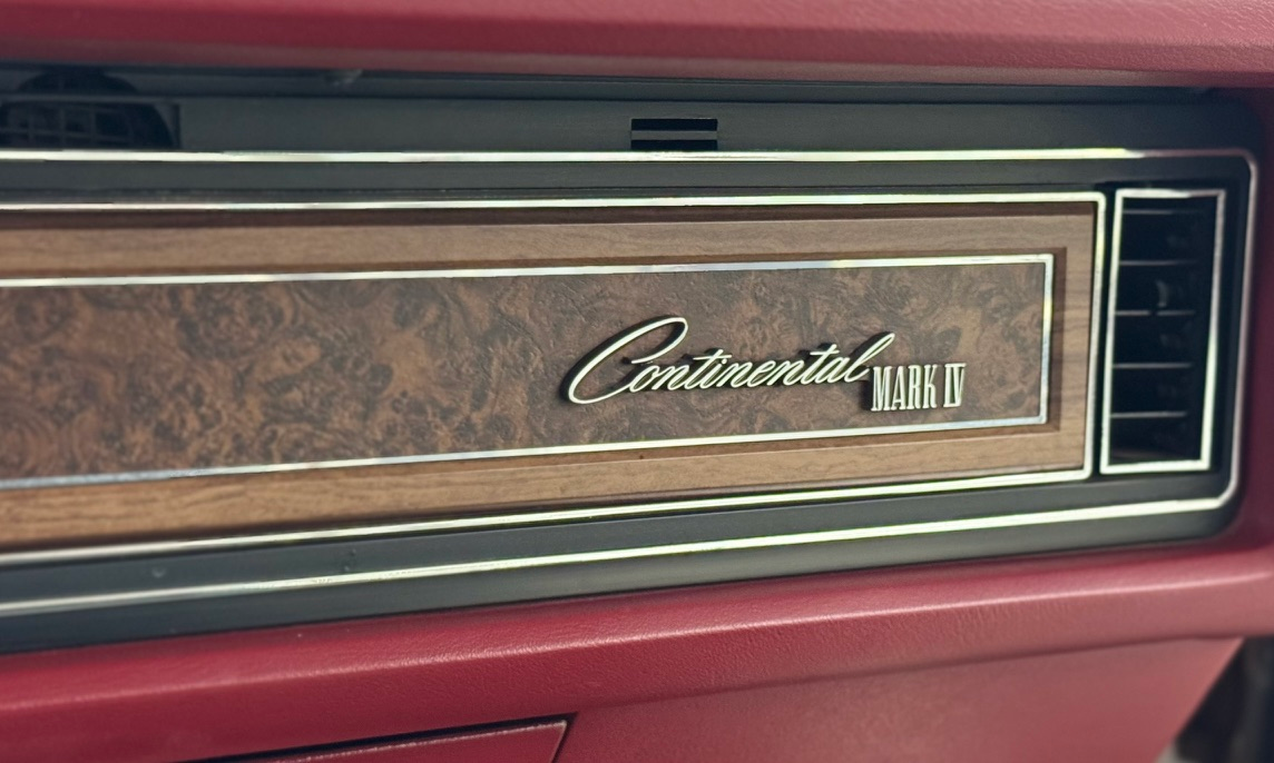 1976 "Lipstick" Lincoln Continental
