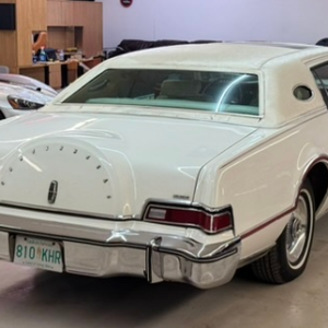 1976 "Lipstick" Lincoln Continental - Image 14