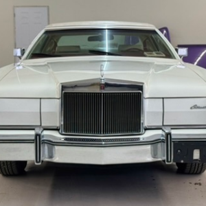 1976 "Lipstick" Lincoln Continental - Image 6