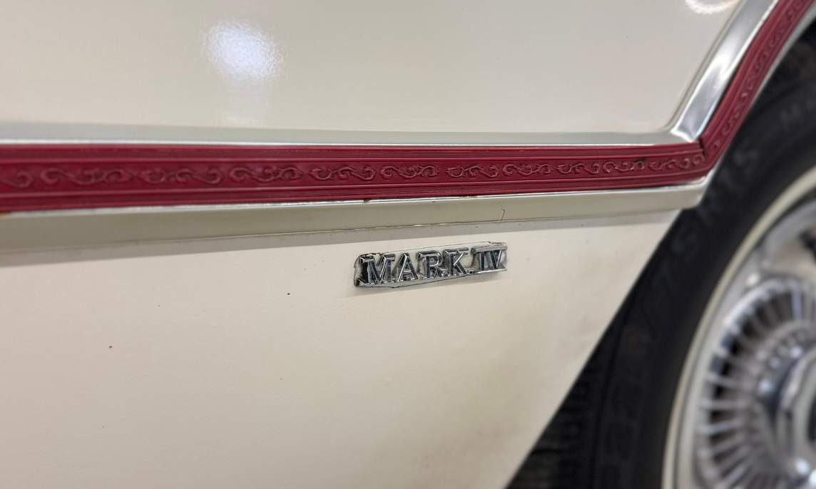 1976 "Lipstick" Lincoln Continental