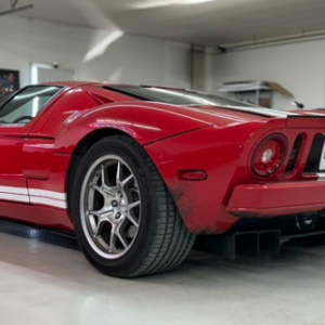 2005 Ford GT - Image 15