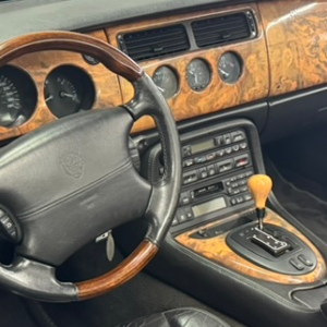 2001 Jaguar XKR - Image 15