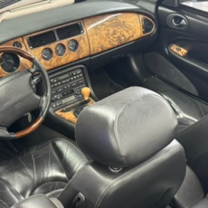 2001 Jaguar XKR - Image 14