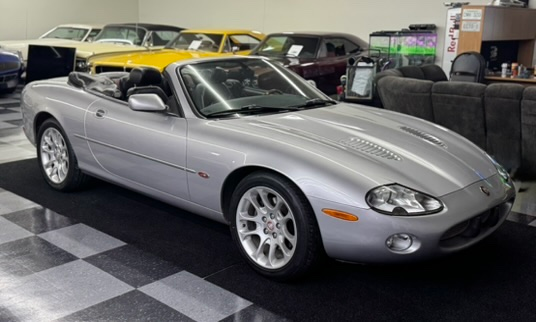 2001 Jaguar XKR