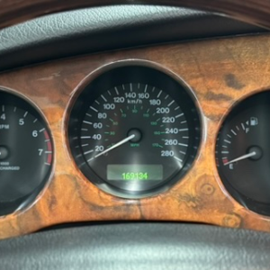 2001 Jaguar XKR - Image 18